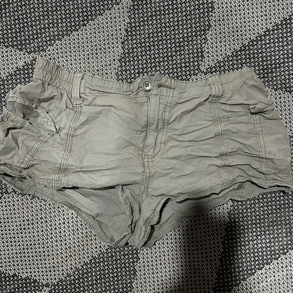 BDG Women's Cargo Shorts in Gray - Picture 2 of 5